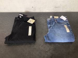 lot 664 image: LOT OF 2 Womens Jeans Size 16
