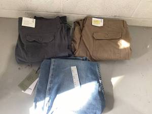 lot 751 image: LOT OF 3  Mens Pants Size 38x30