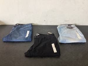 lot 669 image: LOT OF 3 Womens Pants Size 20