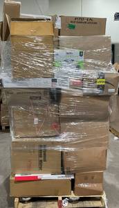 lot 804 image: Wholesale Pallet of Assorted Miscellaneous Items