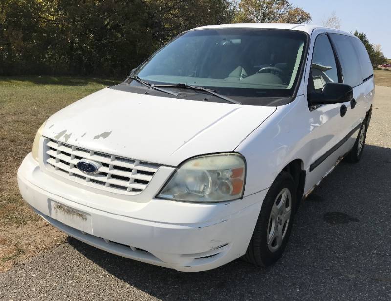 2004 Ford Freestar S