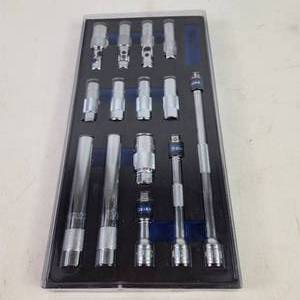 lot 188 image: Quinn Long Extended Sockets Excellent Condition Not Sure They Have Ever Been Used