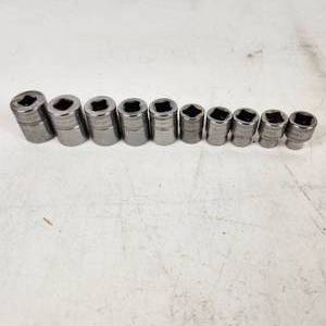 lot 195 image: Lot Of Ten Snap-On 6 Point Sockets Multiple Sizes Great Condition