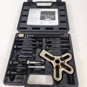 lot 197 image: EverTough Harmonic Balancer Puller Kit 67007 Incomplete See Pictures