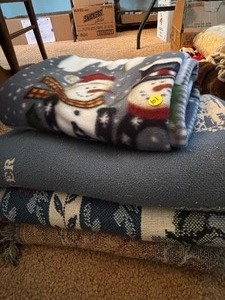 4 Throw Blankets