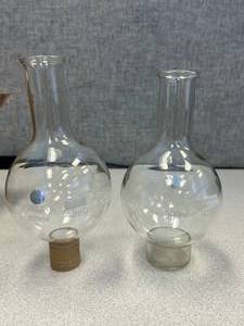2 - Boiling Flasks 500ml Round Bottom BORO, Stands Not Included