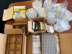 Large Box Lot Petri Dishes, Covers, Vials, Bowls, Pipette Tips, Clamps, Bulbs, Filter Paper