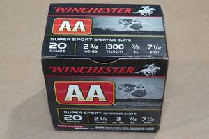 lot 282 image: 25 Winchester AA 20 Gauge 2-34 7.5 Shot Shotshells