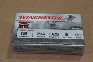 lot 296 image: 5 Winchester Super-X 12 Gauge 2-34 00 Buck Shotshells