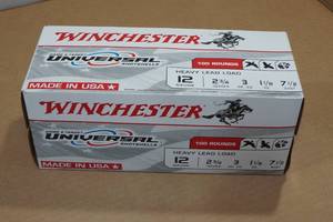 lot 311 image: 100 Winchester Universal 12 Gauge 2-34 7.5 Shot Shotshells