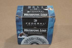 lot 315 image: 25 Federal Waterfowl 12 Gauge 2-34 Steel 4 Shot Shotshells