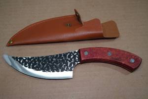 lot 6 image: Hunting Knife with Leather Sheath