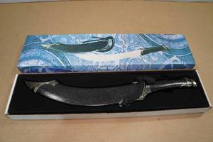 lot 16 image: 17 Survival Kukri Iraqi Army Knife Replica
