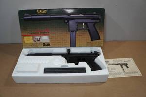 lot 27 image: Daisy Model 12 SoftAir Pellet Pistol