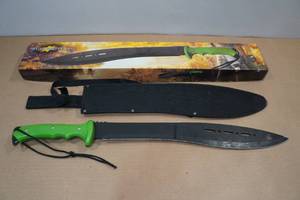 lot 38 image: Bush Master III Knife
