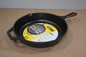 lot 48 image: Lodge 10.25 Cast Iron Grill Pan