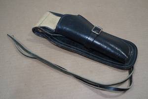 lot 57 image: Vintage Old West Colt 45 Revolver Leather Holster