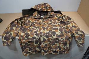 lot 72 image: Gamehide Cold Weather Hooded Hunting Parka -Large