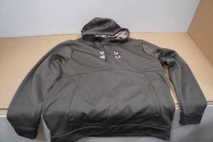 lot 78 image: Under Armor Hooded Sweatshirt -Large