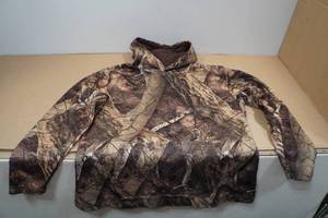 lot 79 image: Mountain Prairie Camo Hooded Sweatshirt -2XL