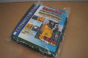 lot 86 image: Professional Quality Rainsuit - XXXXL