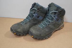 lot 128 image: Vasque Mens Hiking Boots -Size 11W