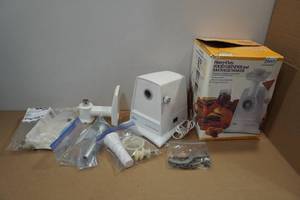 lot 133 image: Heavy Duty Food Grinder and Sausage Maker