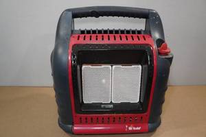 lot 143 image: Mr Heater Buddy Propane Heater