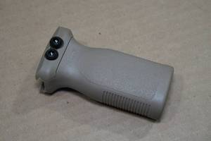 lot 164 image: Magpul FDE MOE Front Grip