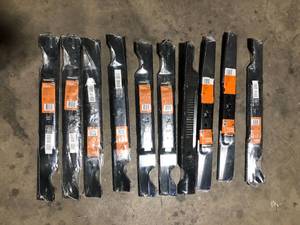 Lot of Powercare 2 Blade Set for 46 in. cut Craftsman, Husqvarna, Poulan Mowers, Replaces OEM Numbers 532405380, 594892801Customer Returns See Pictures