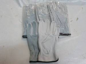lot 128 image: 4 pair size Large Leather Work Glov...