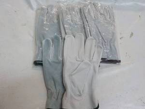 lot 130 image: 4 pair size Large Leather Work Glov...