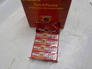 lot 205 image: 10 x 4 packs Big Red Gum...