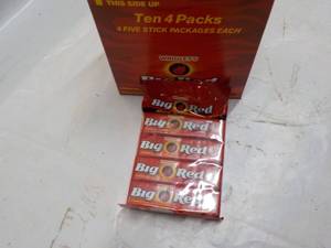 lot 206 image: 10 x 4 packs Big Red Gum...