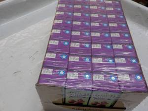 lot 212 image: 32 pack Grape Juicy Juice...