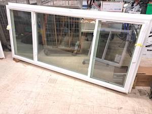 lot 438 image: 3-Panel Window with Slider Side Windows 91.25x41.62