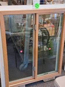 lot 474 image: Window Unit 39x45