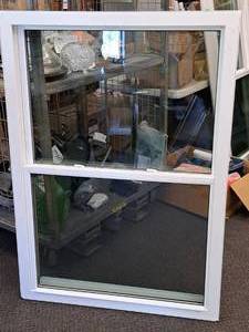 lot 475 image: Window Unit 39x54-34