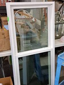 lot 476 image: Window Unit 27-58x57-12