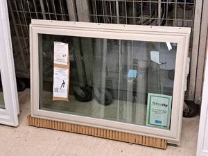 lot 484 image: Window Unit 41-14x26