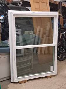 lot 511 image: Windsor Windows & Doors Pinnacle 810 Double Hung Pocket Window Unit 44.25x59