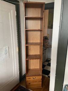lot 5 image: Tall Wooden Bookshelf with Drawer - 5 Shelves