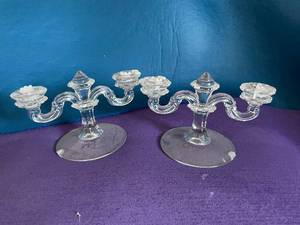 lot 79 image: Pair of Vintage Clear Glass Candelabras - Elegant Design