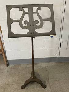 lot 90 image: Vintage Adjustable Music Stand - Decorative Metal Design