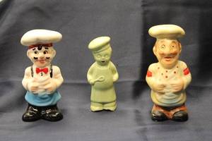 lot 89 image: Set of 3 Vintage Chef Salt and Pepper Shakers