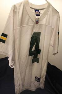 lot 129 image: Reebok NFL Brett Favre Green Bay Packers Jersey - Size SCHP