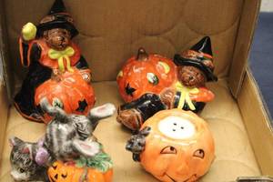 lot 159 image: Set of 4 Halloween-Themed Figurines - Pumpkin & Bear Salt and Pepper Shakers and Cat