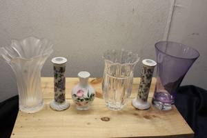 lot 217 image: Vase Collection - Set of 6 Including Crystal and Porcelain Vases