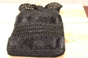 lot 238 image: Collection of 5 Vintage Handbags including Crochet and Strawberry Design