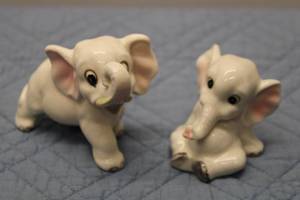 lot A-3 image: Vintage Porcelain Elephant Salt and Pepper Shakers
